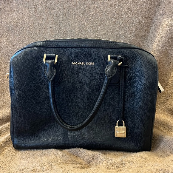Michael Kors Medium Mercer Duffle - Picture 1 of 4